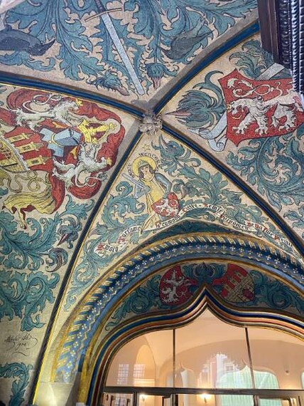 Prague_Old_Town_Square_and_Astronomical_Clock_8