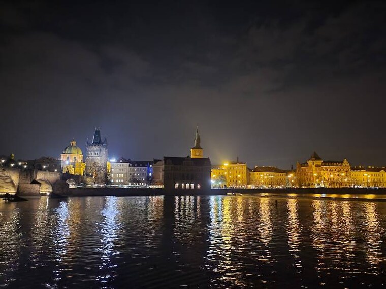 Prague_Vltava_River_Night_Cruise_4