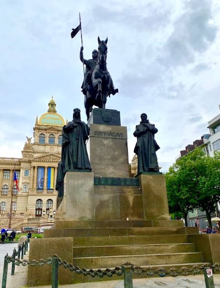 Prague_Wenceslas_Square_3