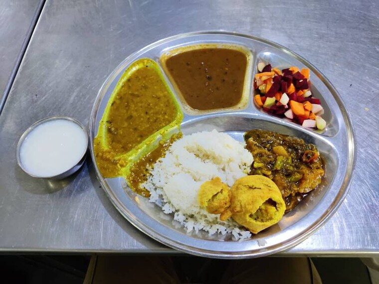 Puttaparthi_North_Indian_Canteen_1