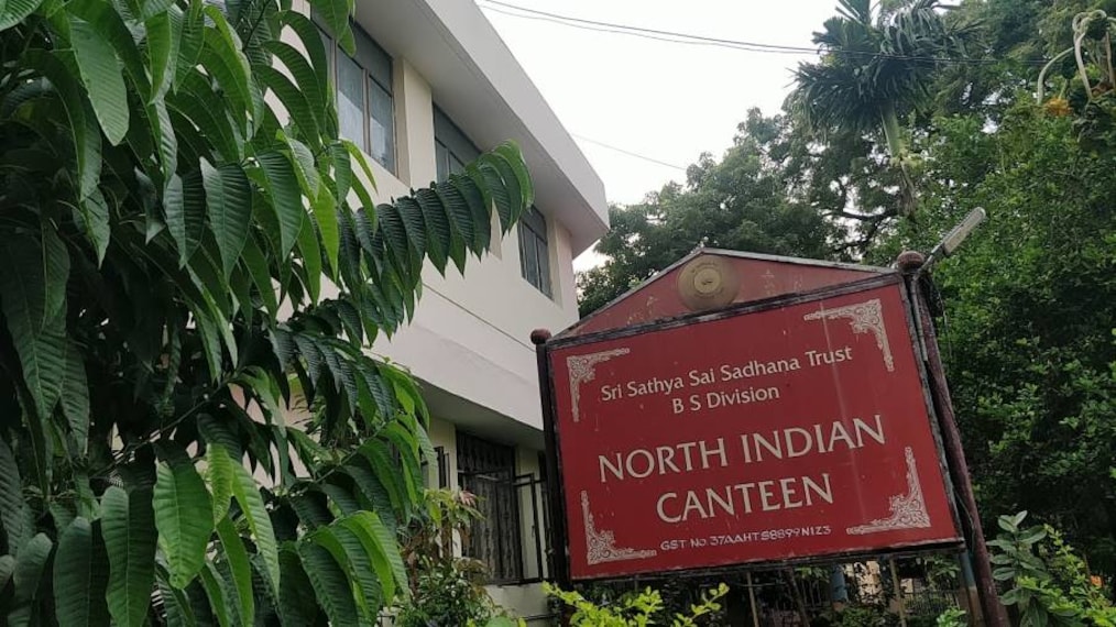 Puttaparthi_North_Indian_Canteen_4