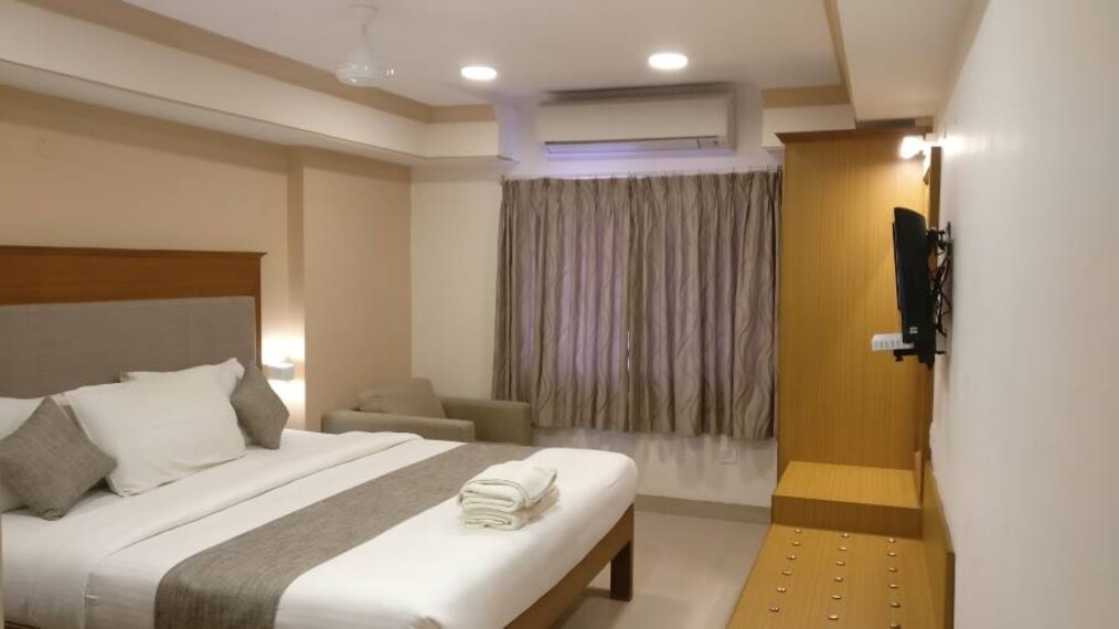 Puttaparthi_Sai_Towers_2