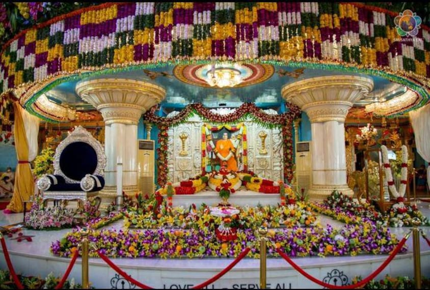 Puttaparthi_Sathya_Sai_Ashram_1