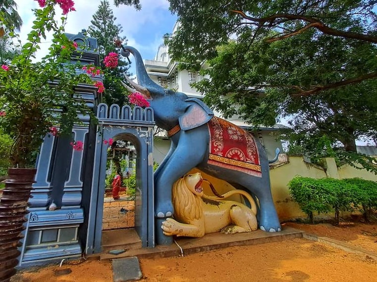 Puttaparthi_Spiritual_Museum_1