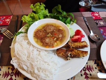 Little Sapa Restaurant