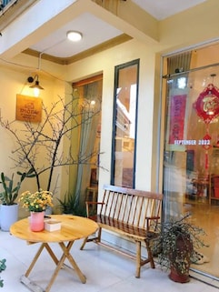 Sapa Newstar French Bakery