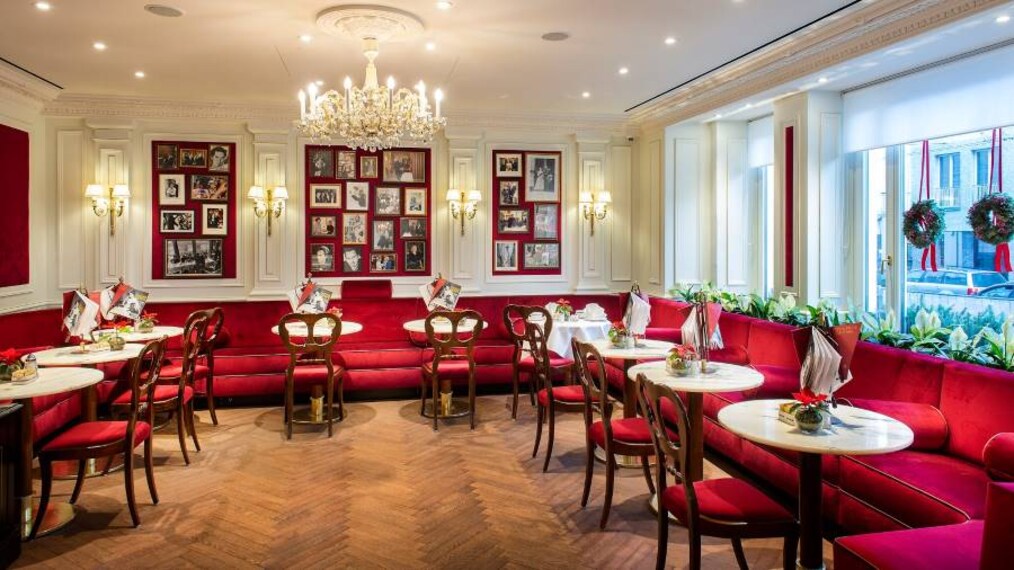 Salzburg_Cafe_Sacher_1