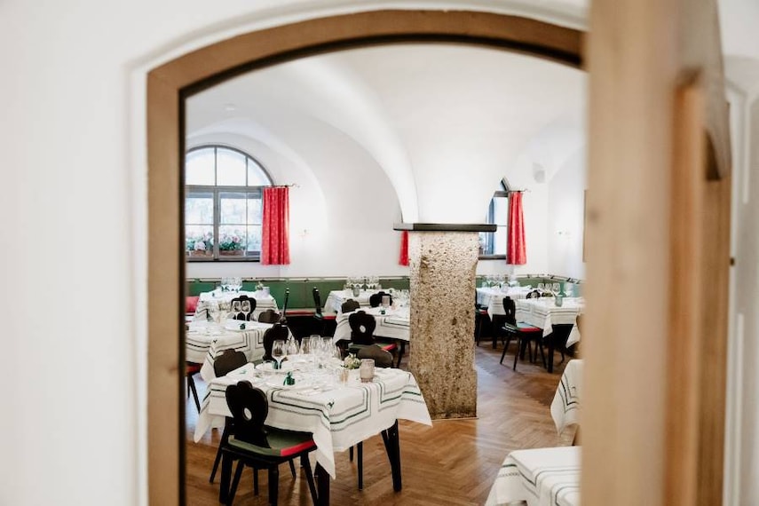 Salzburg_Restaurant_Goldener_Hirsch_1