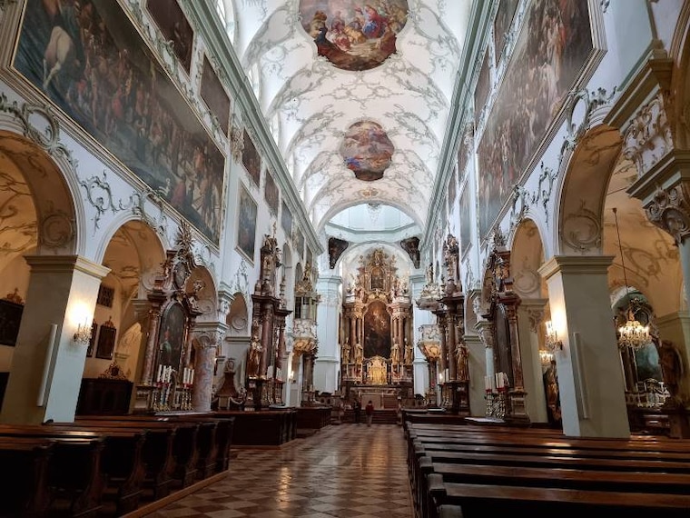 Salzburg_St_Peters_Abbey_3