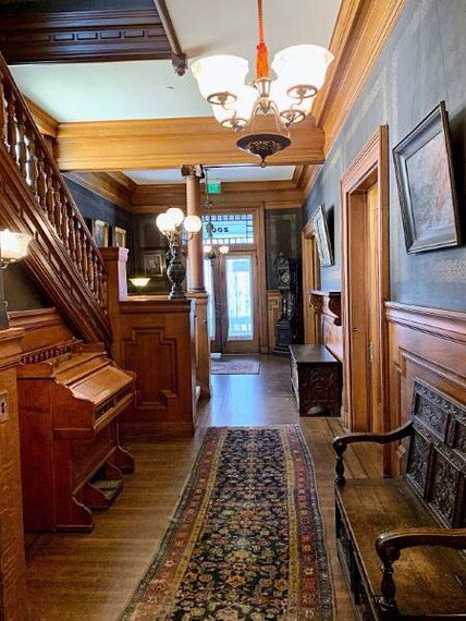 San_Francisco_Haas-Lilienthal_House_4