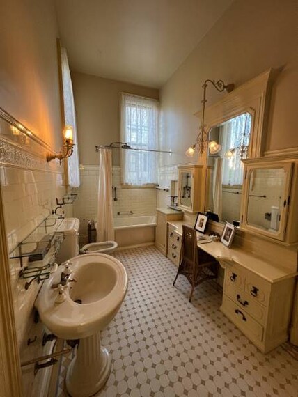 San_Francisco_Haas-Lilienthal_House_5