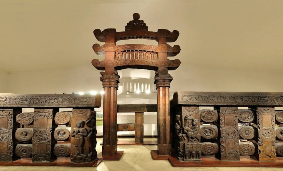 Satna_Bharhut_Stupa_2