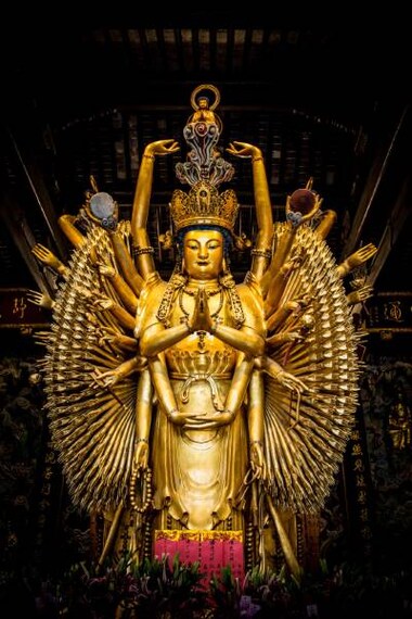 Shanghai_Longhua_Temple_3