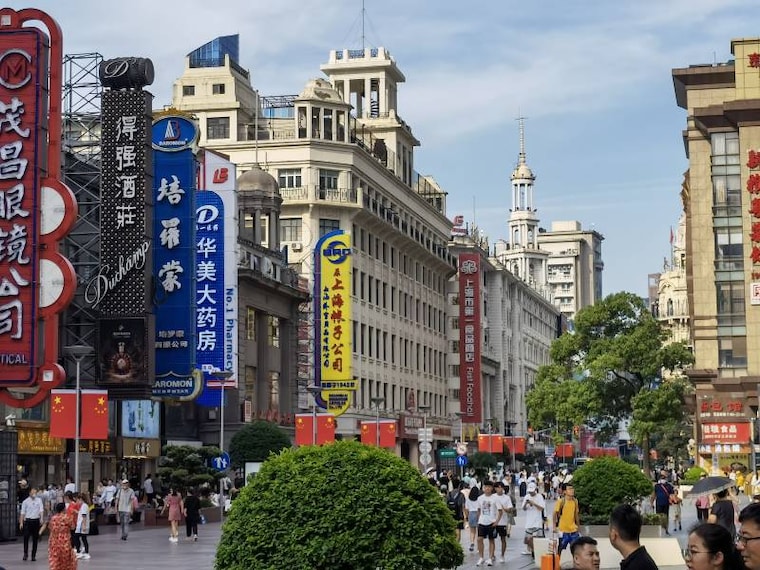 Shanghai_Nanjinglu_Street_1