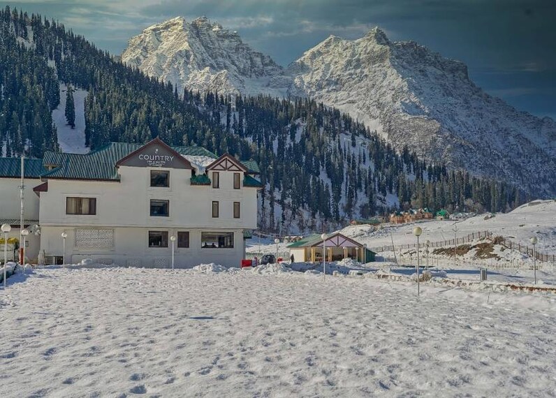 Sonmarg_Country_Inn_&_Suites_by_Radisson_Sonmarg_4