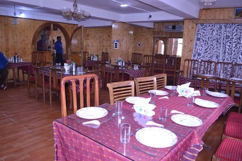 Hotel Glacier Heights