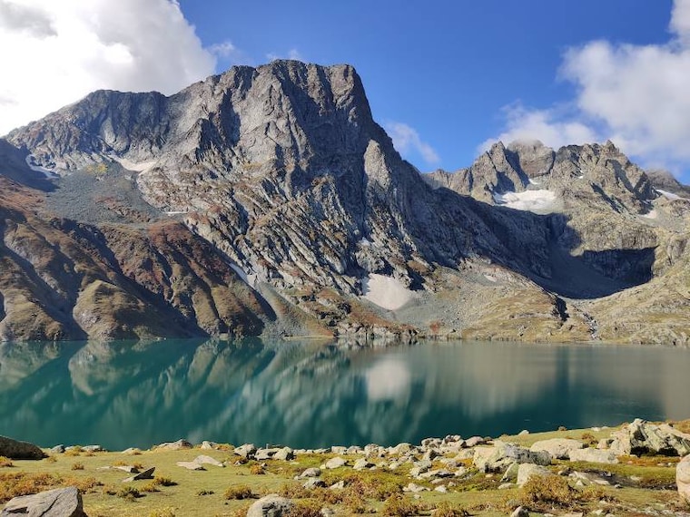 Sonmarg_Krishnasar_Lake_1