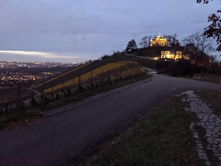 Stuttgart_Grabkapelle_on_Wurttemberg_Hill_4