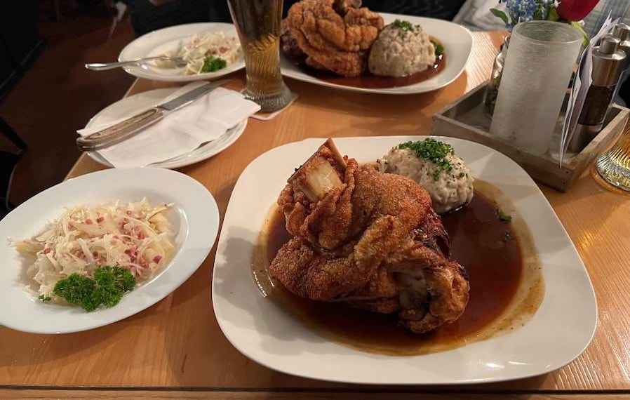 Stuttgart_Ochs_n_Willi_4