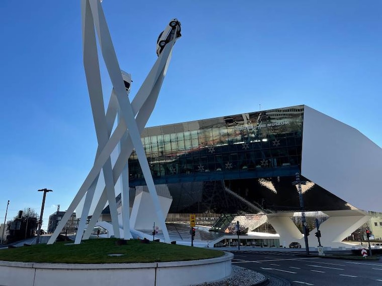 Stuttgart_Porsche_Museum_1
