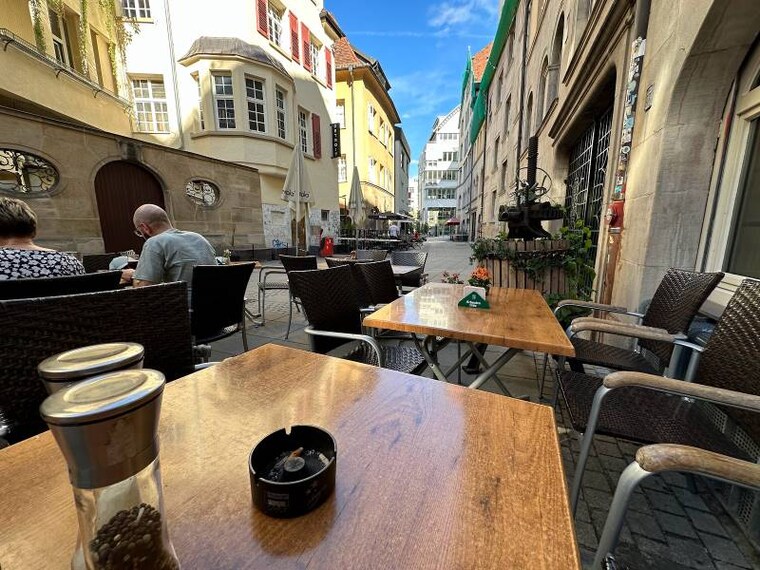 Stuttgart_Weinstube_Kachelofen_9