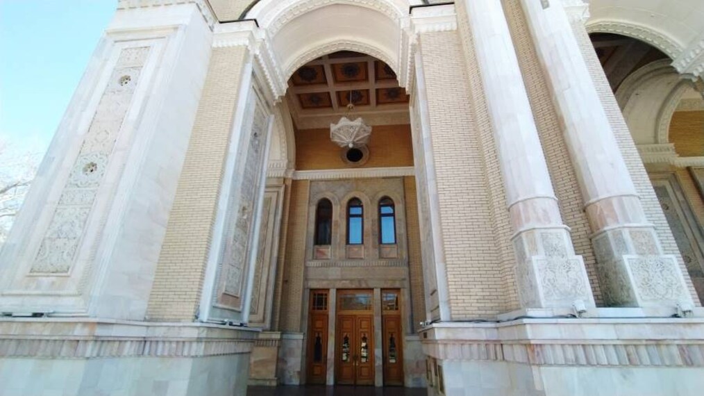 Tashkent_Alisher_Navoiy_Theatre_10