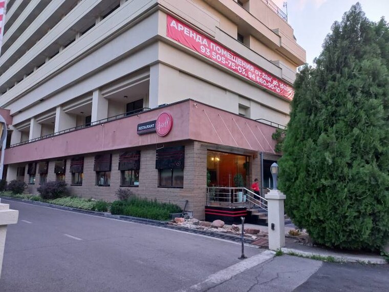 Tashkent_Assorti_Restaurant_&_Sushi_Bar_1