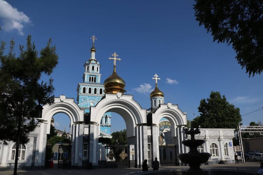 Tashkent_Assumption_Cathedral_2