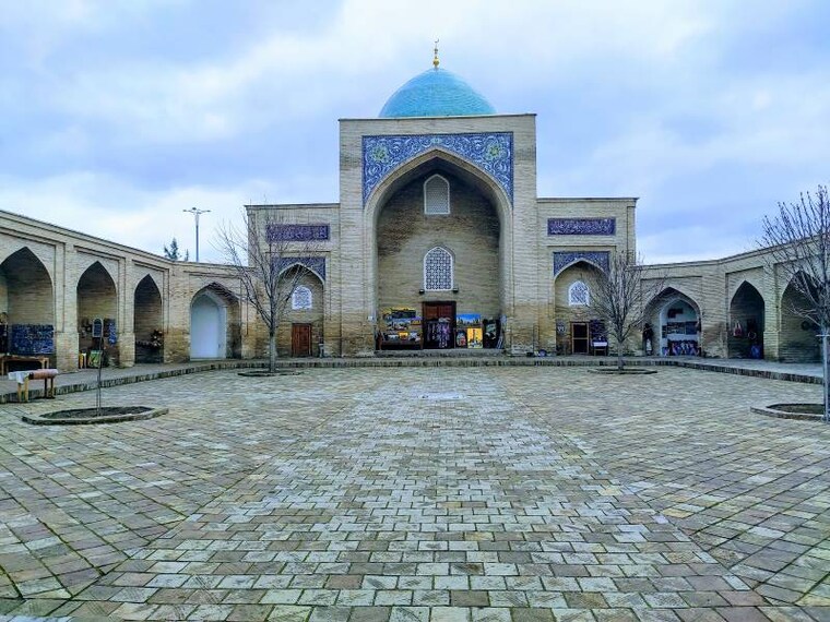 Tashkent_Barakhan_Madrasah_1
