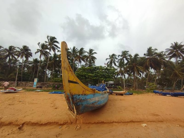 Thiruvananthapuram_Puthenthope_Beach_1