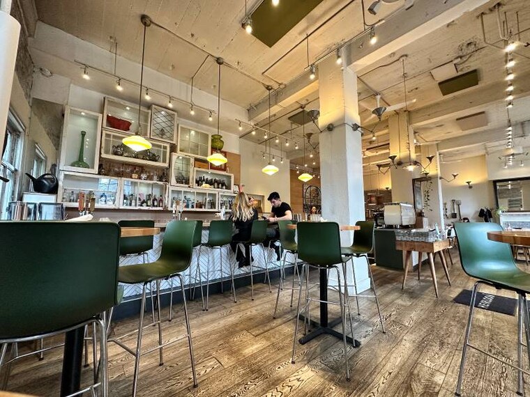 Vancouver_Heirloom_Vegetarian_Restaurant_7