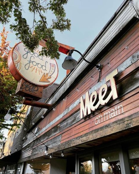 Vancouver_MeeT_on_Main_9