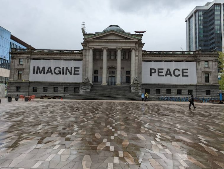 Vancouver_Vancouver_Art_Gallery_10