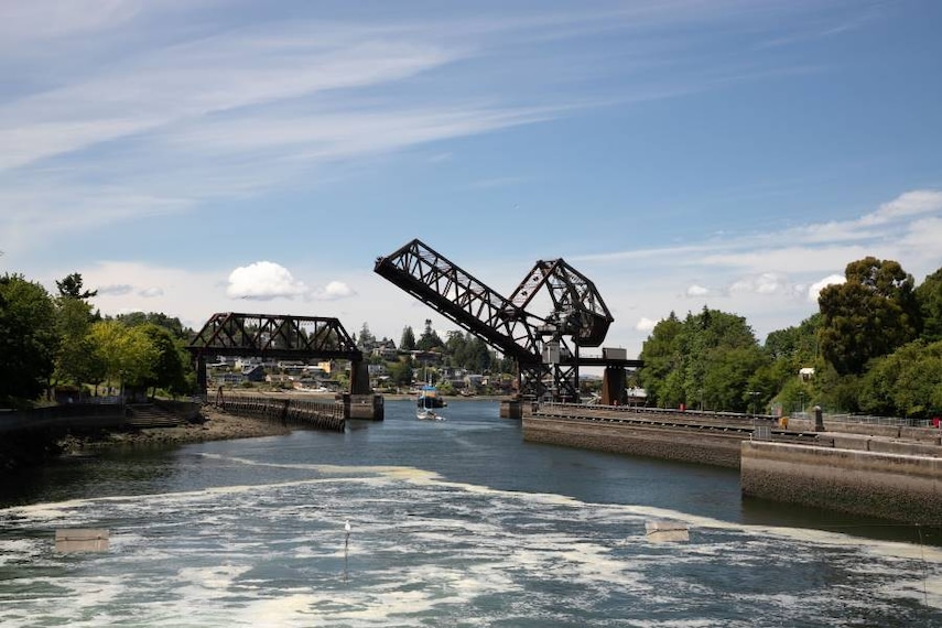 Washington_DC_Ballard_Locks_1