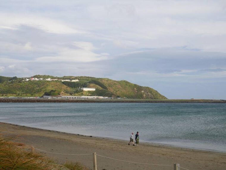 Wellington_Lyall_Bay_Beach_10