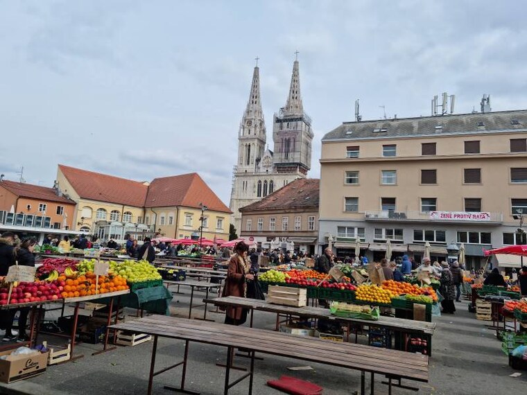 Zagreb_Dolac_Market_1