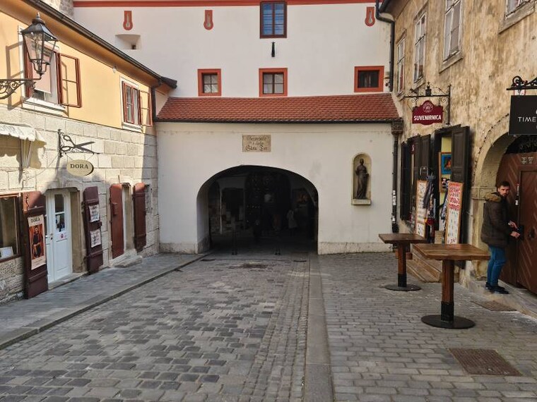 Zagreb_Stone_Gate_6