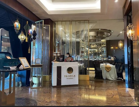 PASOLA Restaurant