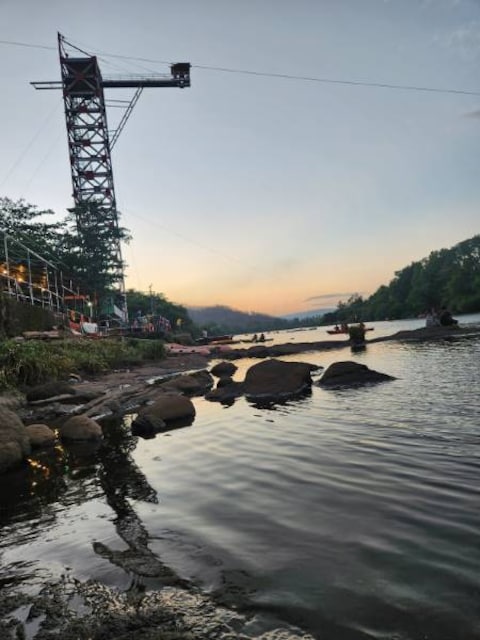 Bungee Jumping in Kolad
