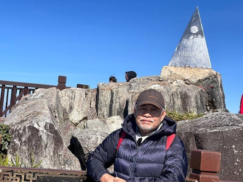 Trek to Hoang Lien National Park