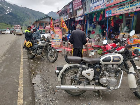 Sonmarg Market