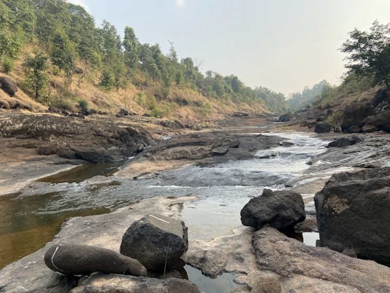 Jawhar_Dabhosa_Waterfalls_2