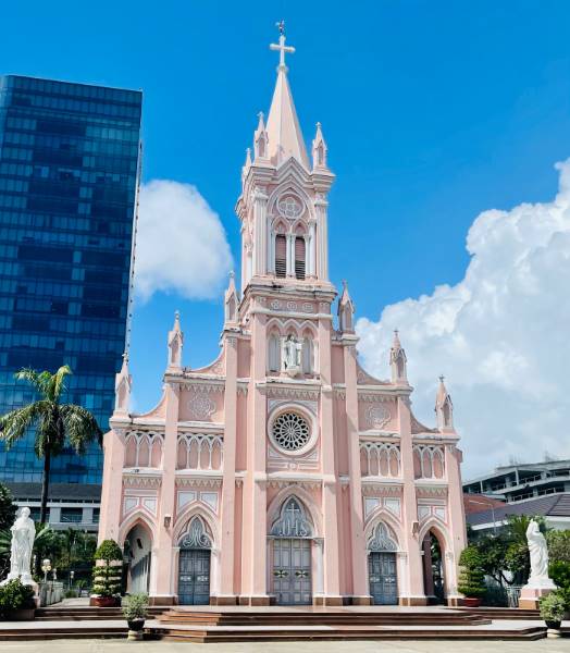 Da_Nang_Da_Nang_Cathedral_1
