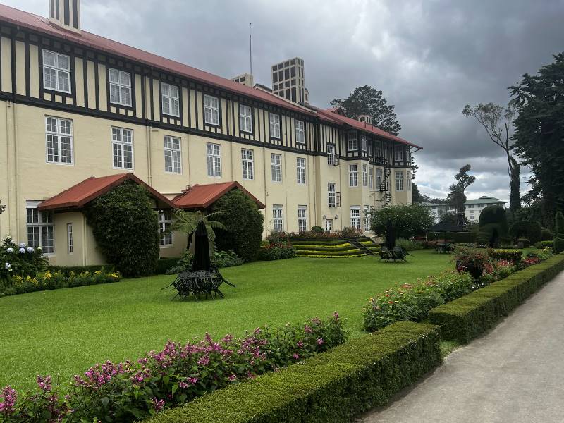 Nuwara_Eliya_Grand_Indian_Restaurant_8