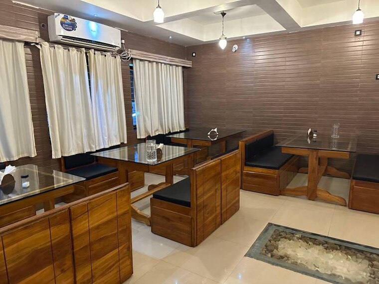 Badami_Hotel_Bharat_3