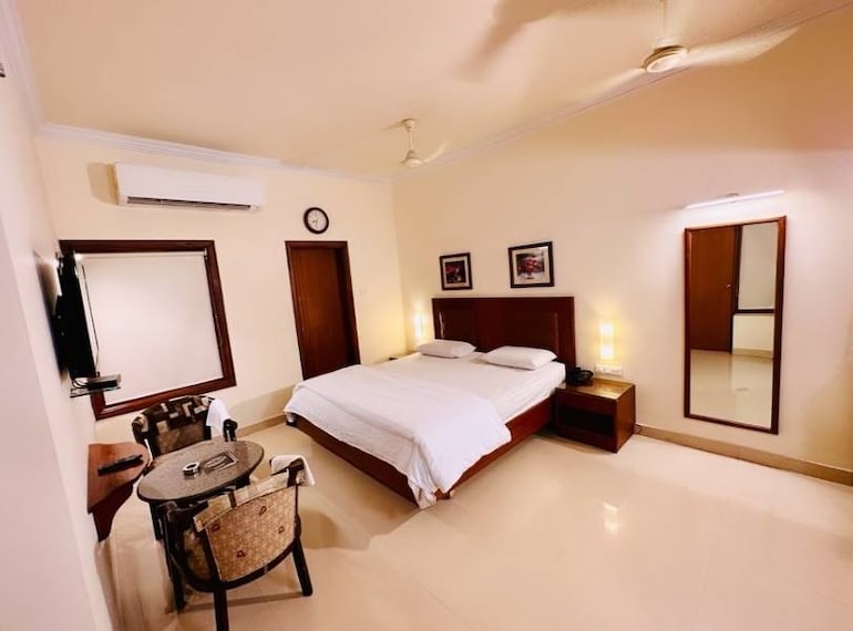 Cuttack_Hotel_Bombay_Inn_2
