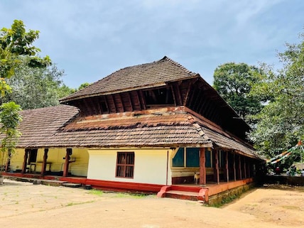 Punnathurkotta Elephant Palace