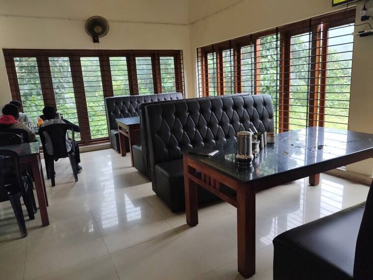 Idukki_Hotel_Maharani_4