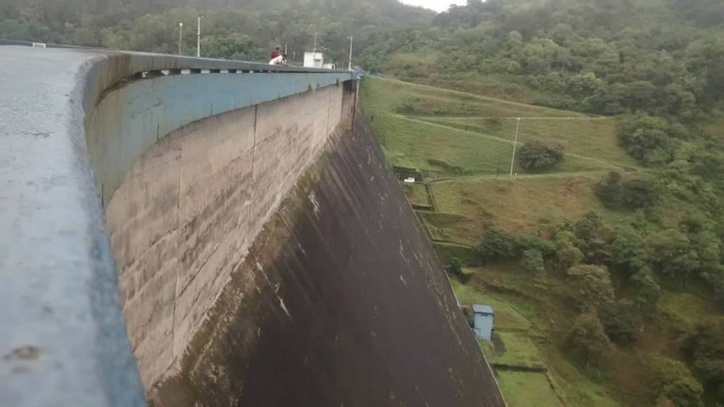 Idukki_Kulamavu_Dam_5