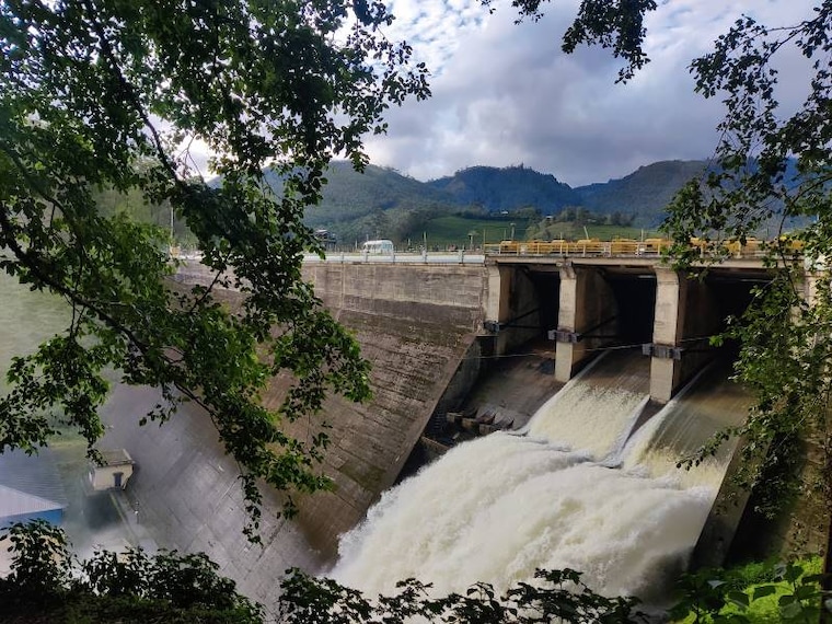 Idukki_Mattupetty_Dam_1